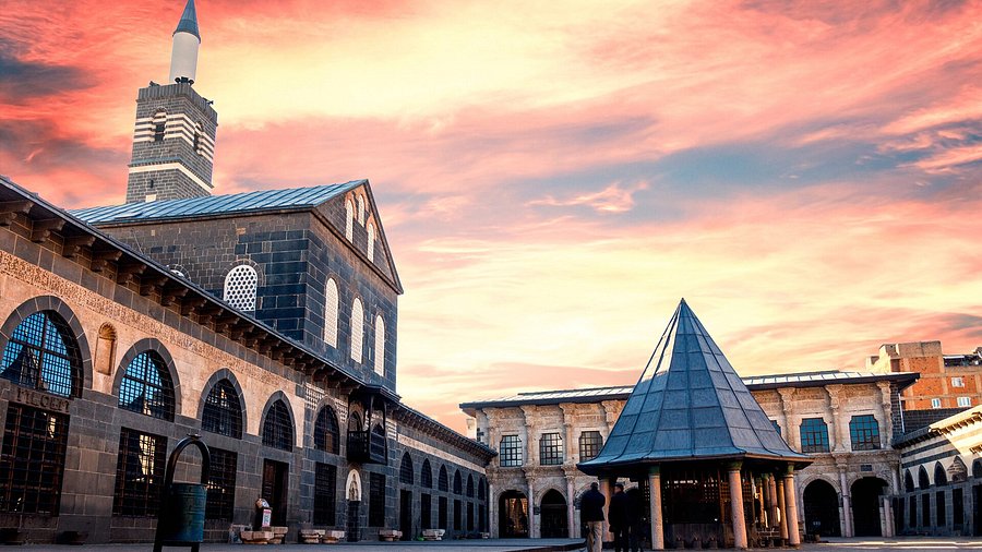 OTOBÜSLE GAP TURU 4GECE 5GÜN 